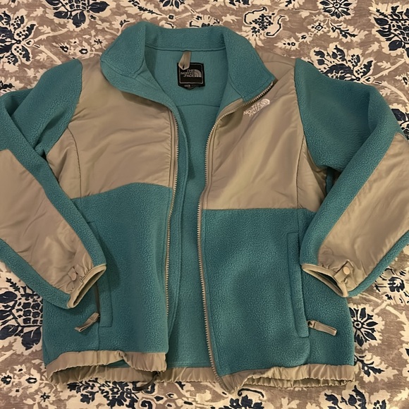 The North Face Girls Large Jacket - Picture 3 of 8